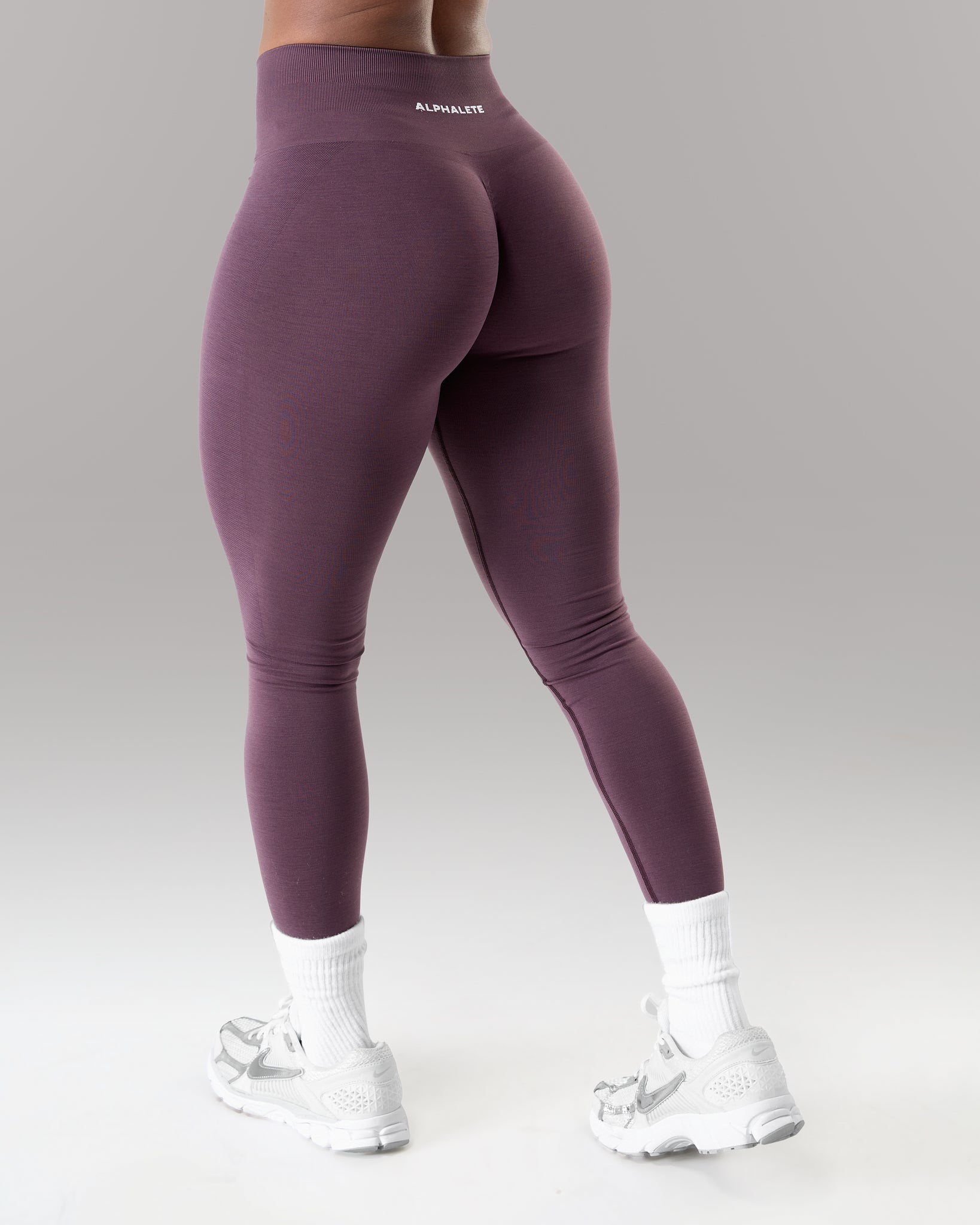 Amplify Mid Rise Legging - Black Garnet – Alphalete Athletics