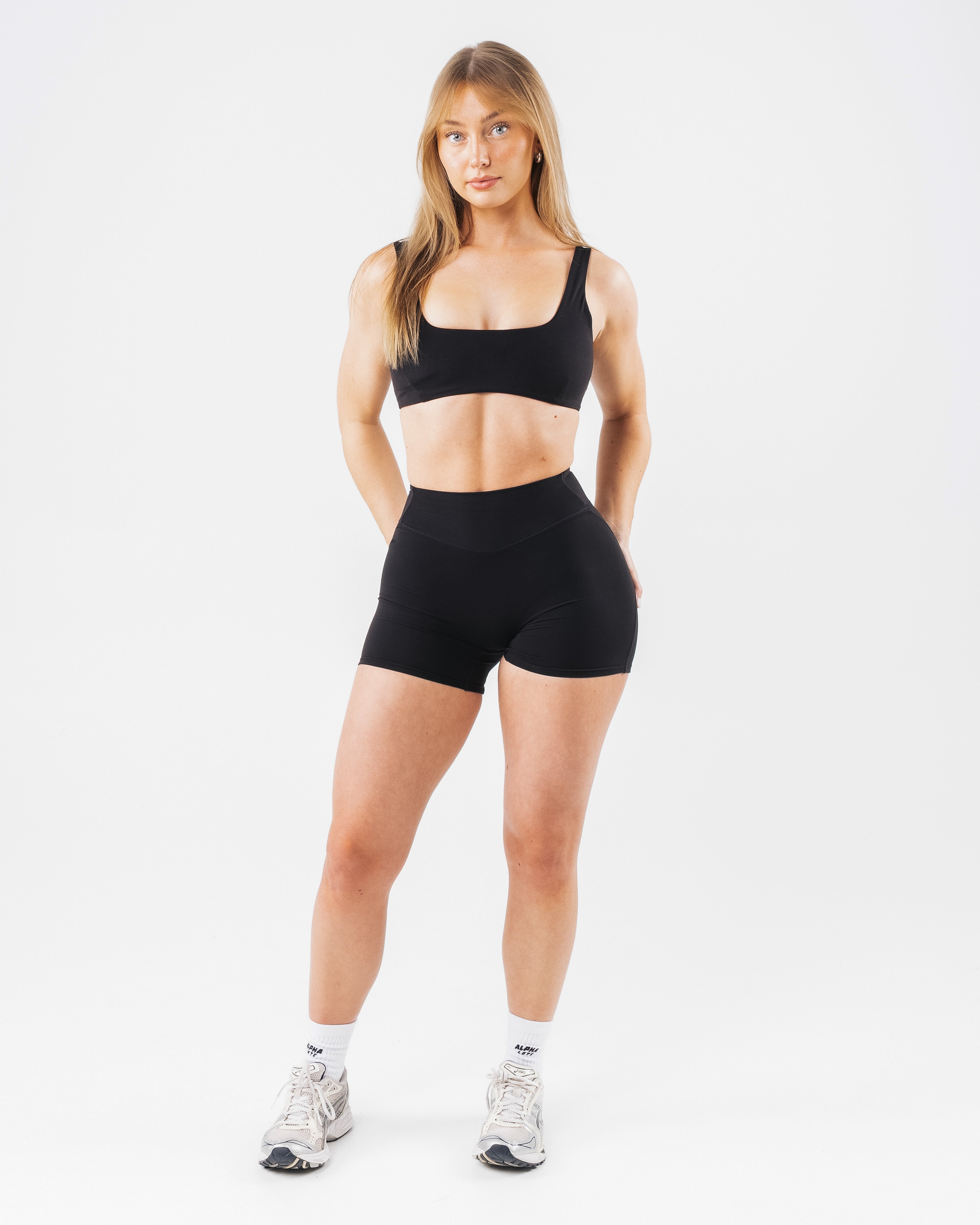 Everyday Core Mid Rise Short Black – Alphalete Athletics