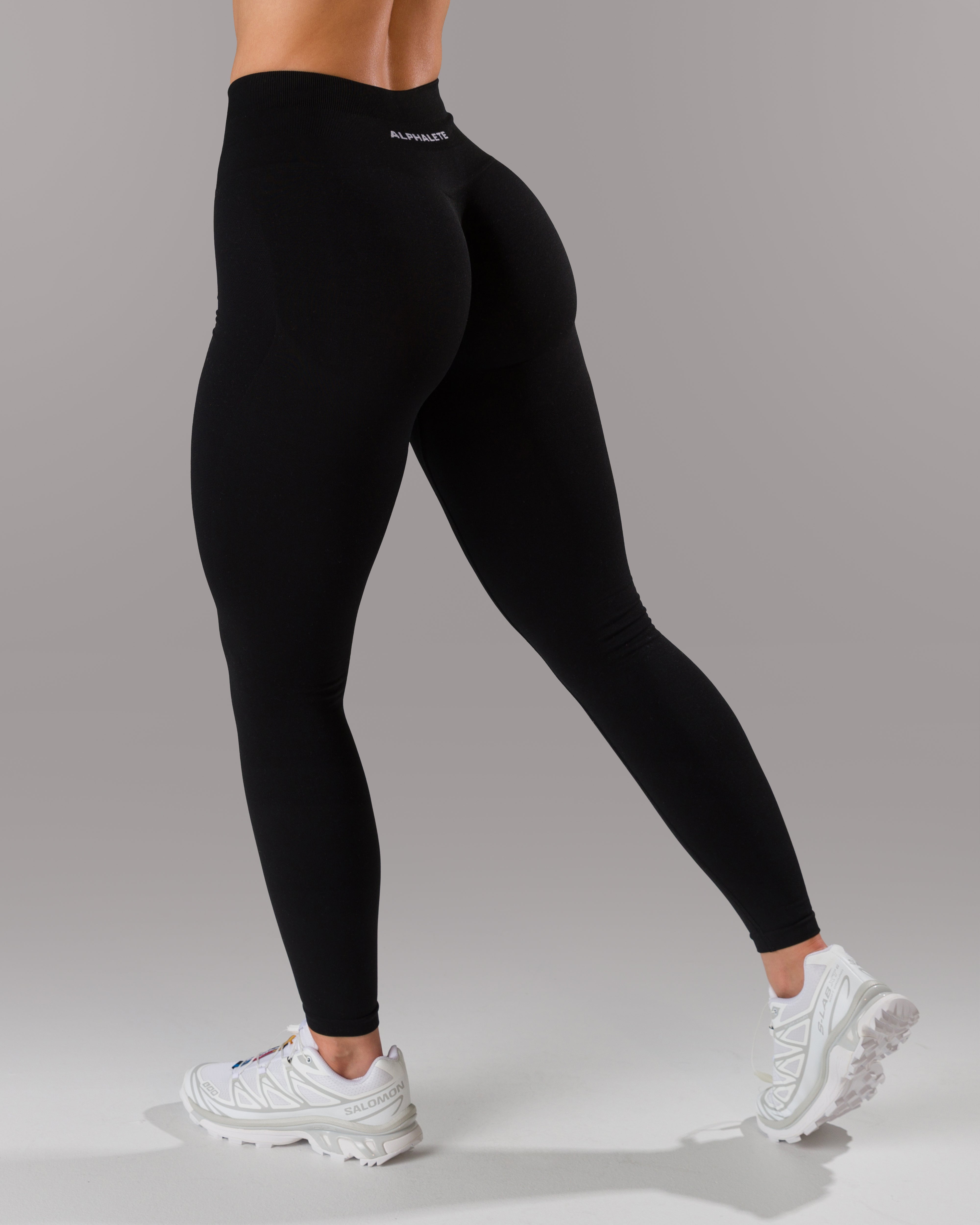ALPHALETE Amplifyレギンス Amplify Gravity Ultra-High Rise Legging - Black – Alphalete Athletics