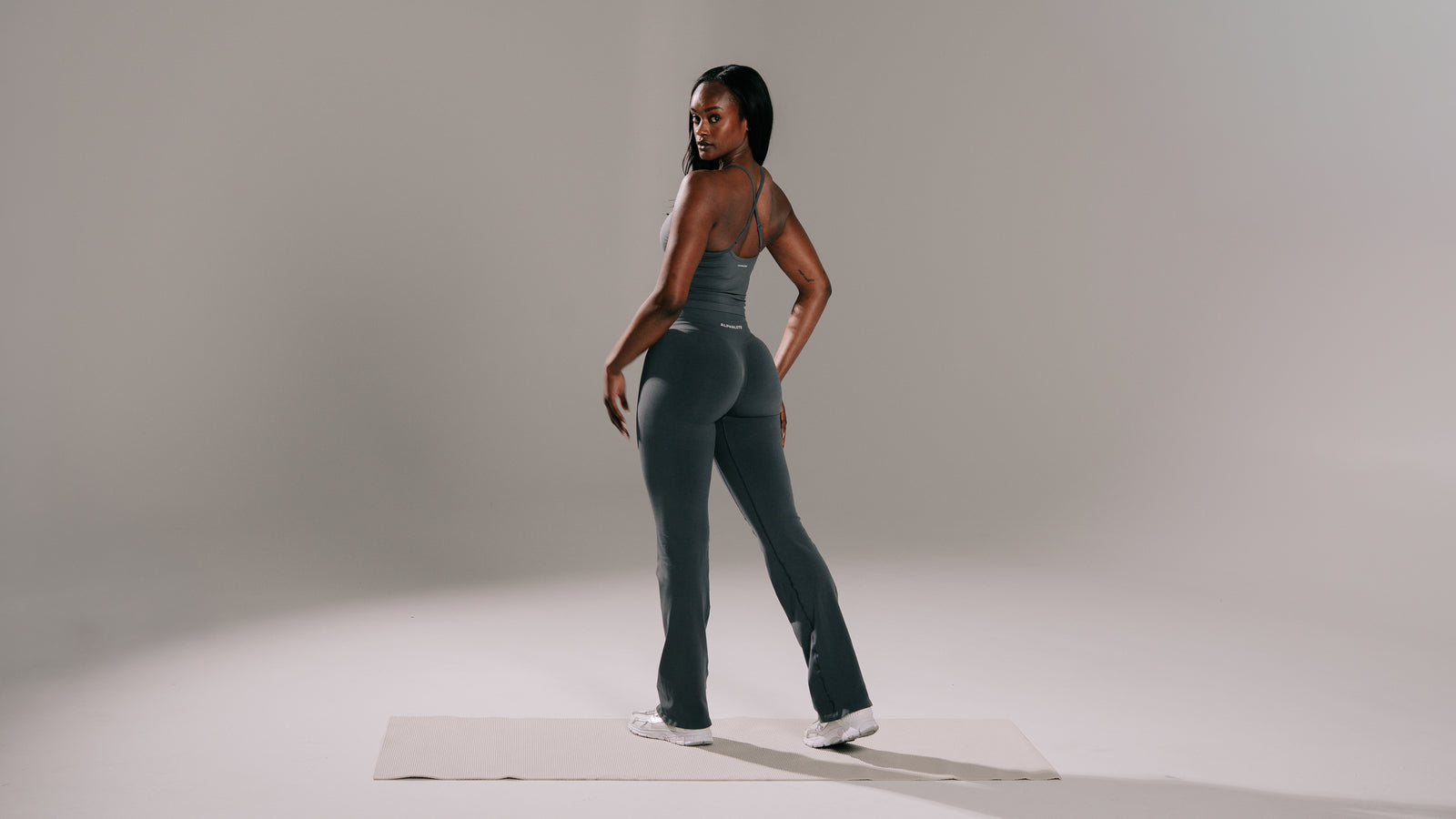 Pump Mid Rise Flared Pant - Merlot product media