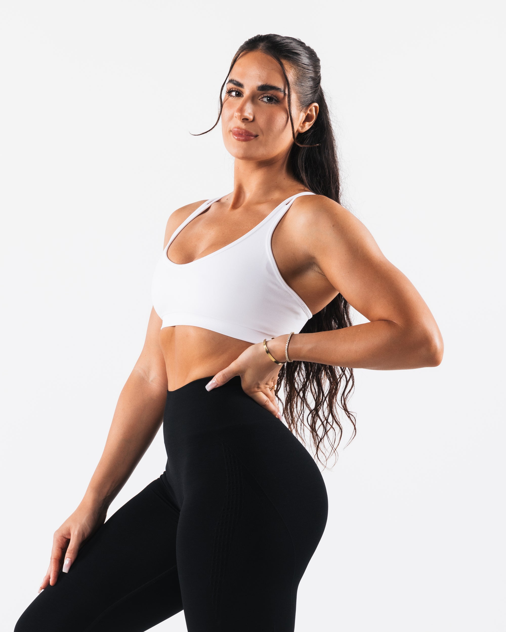 Alphalete sports sale bra