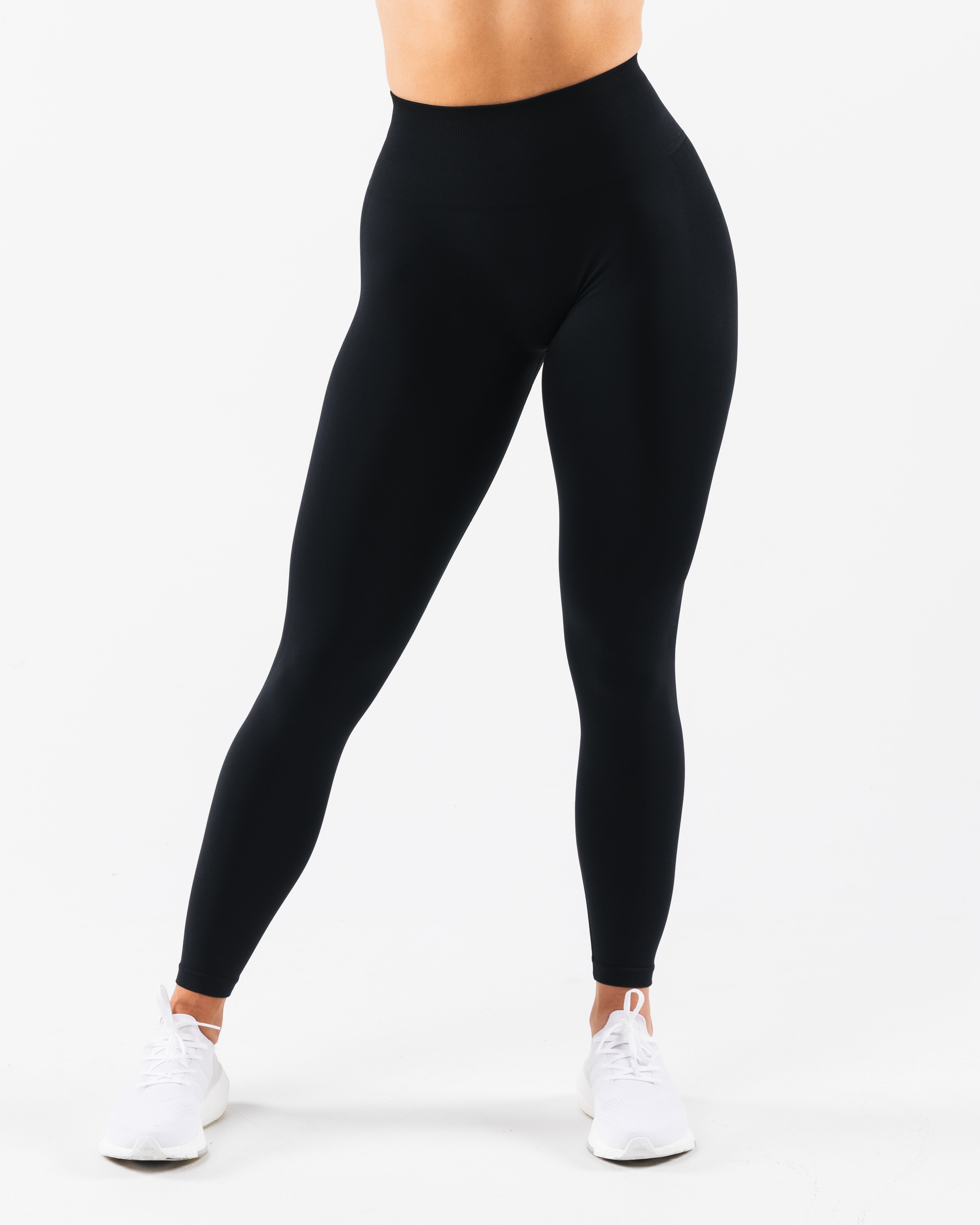 Amplify Gravity Ultra-High Rise Legging - Black – Alphalete Athletics