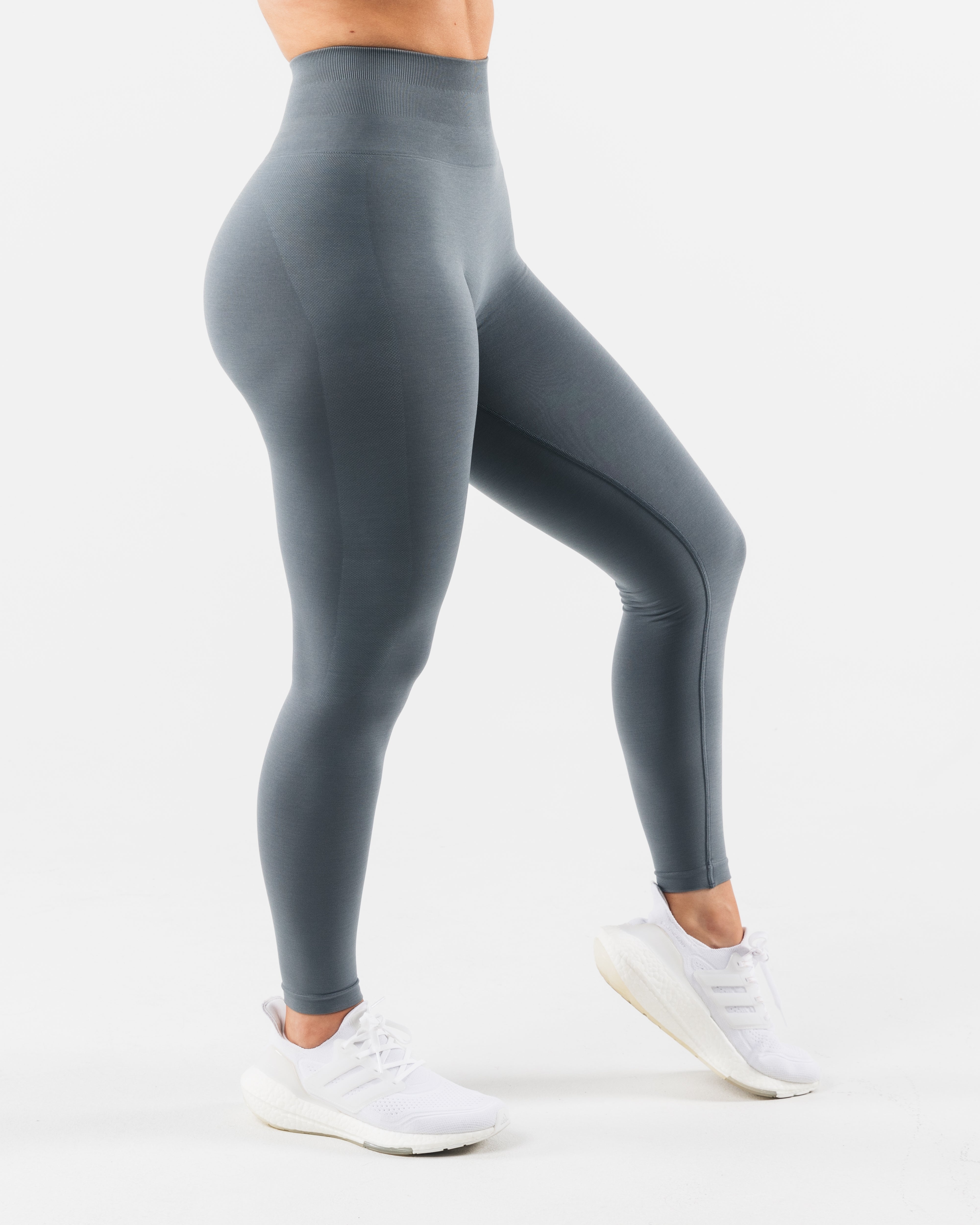 ALPHALETE Amplifyレギンス Amplify Gravity Ultra-High Rise Legging - Ride – Alphalete Athletics