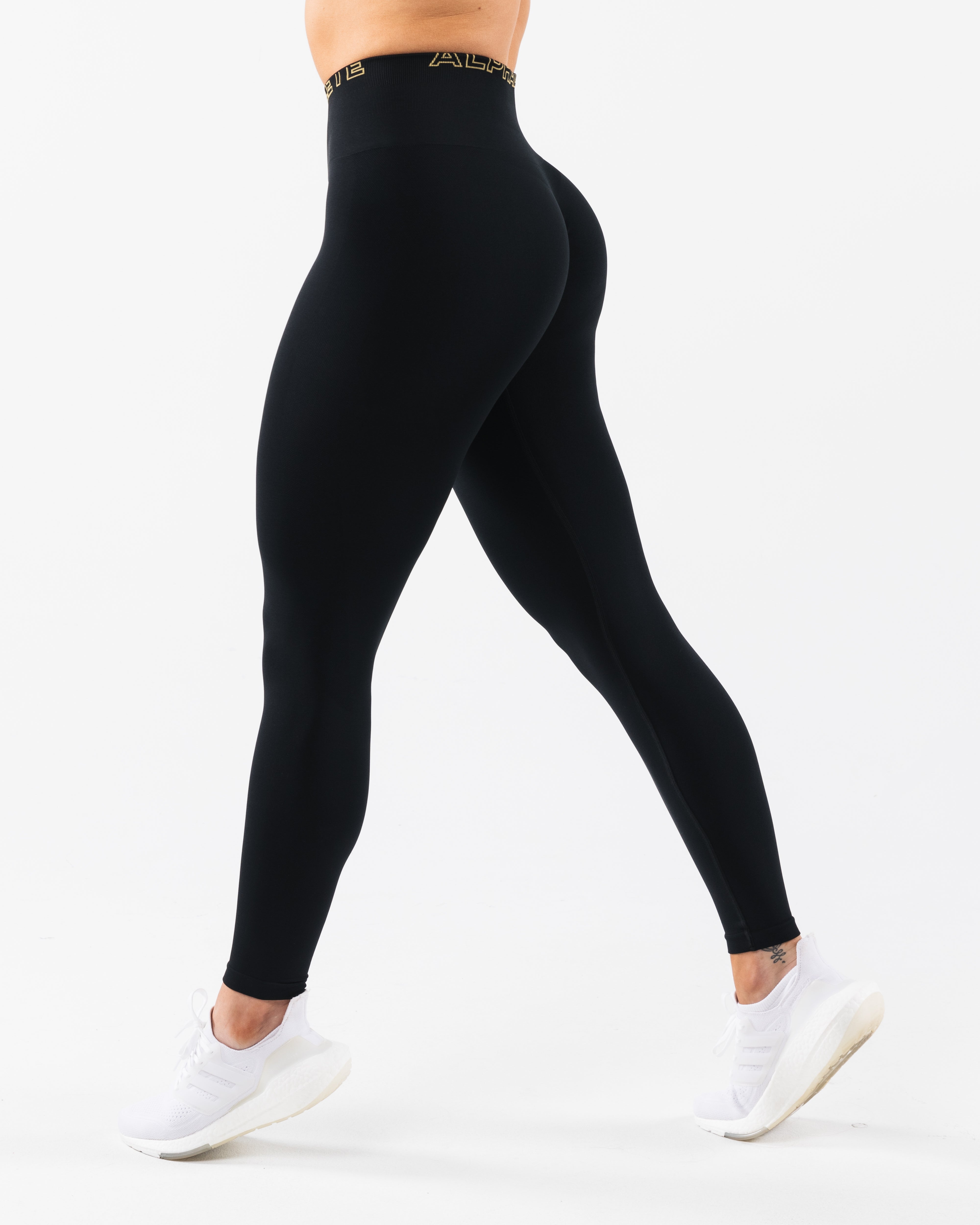 Amplify Gravity Legging - Black SE – Alphalete Athletics