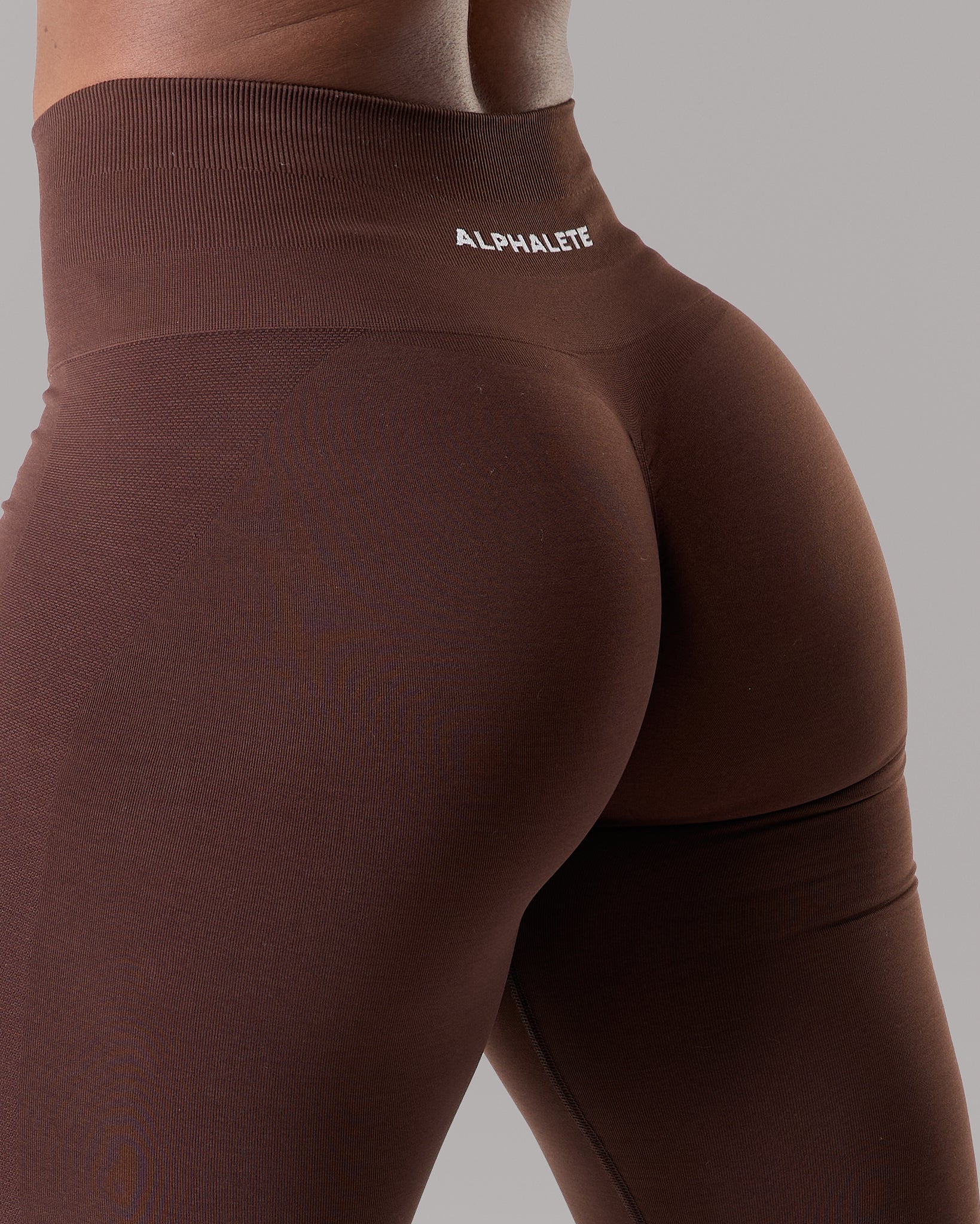 Amplify Ultra-High Rise Legging - Espresso – Alphalete Athletics