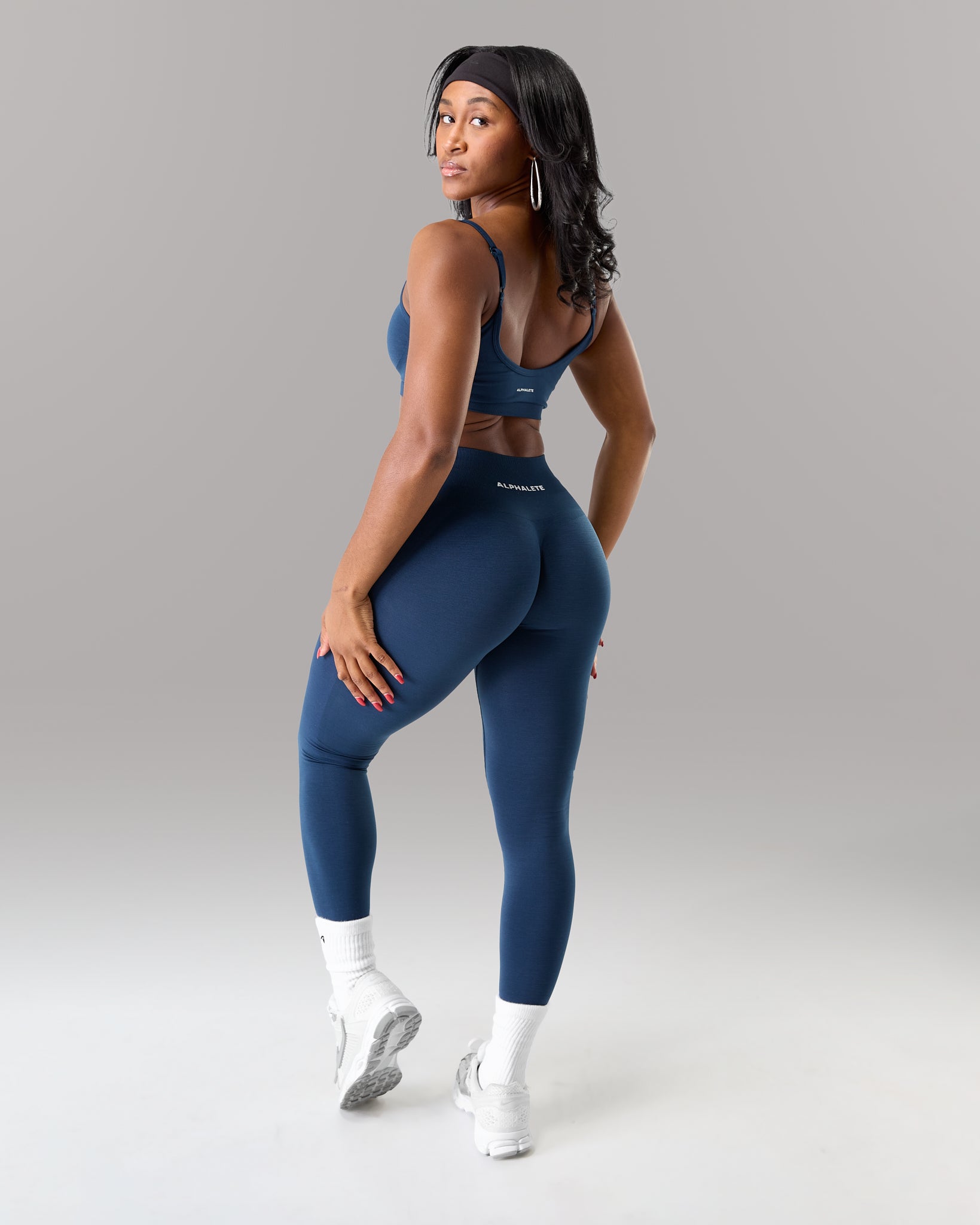 Amplify Mid Rise Legging - Anchor – Alphalete Athletics