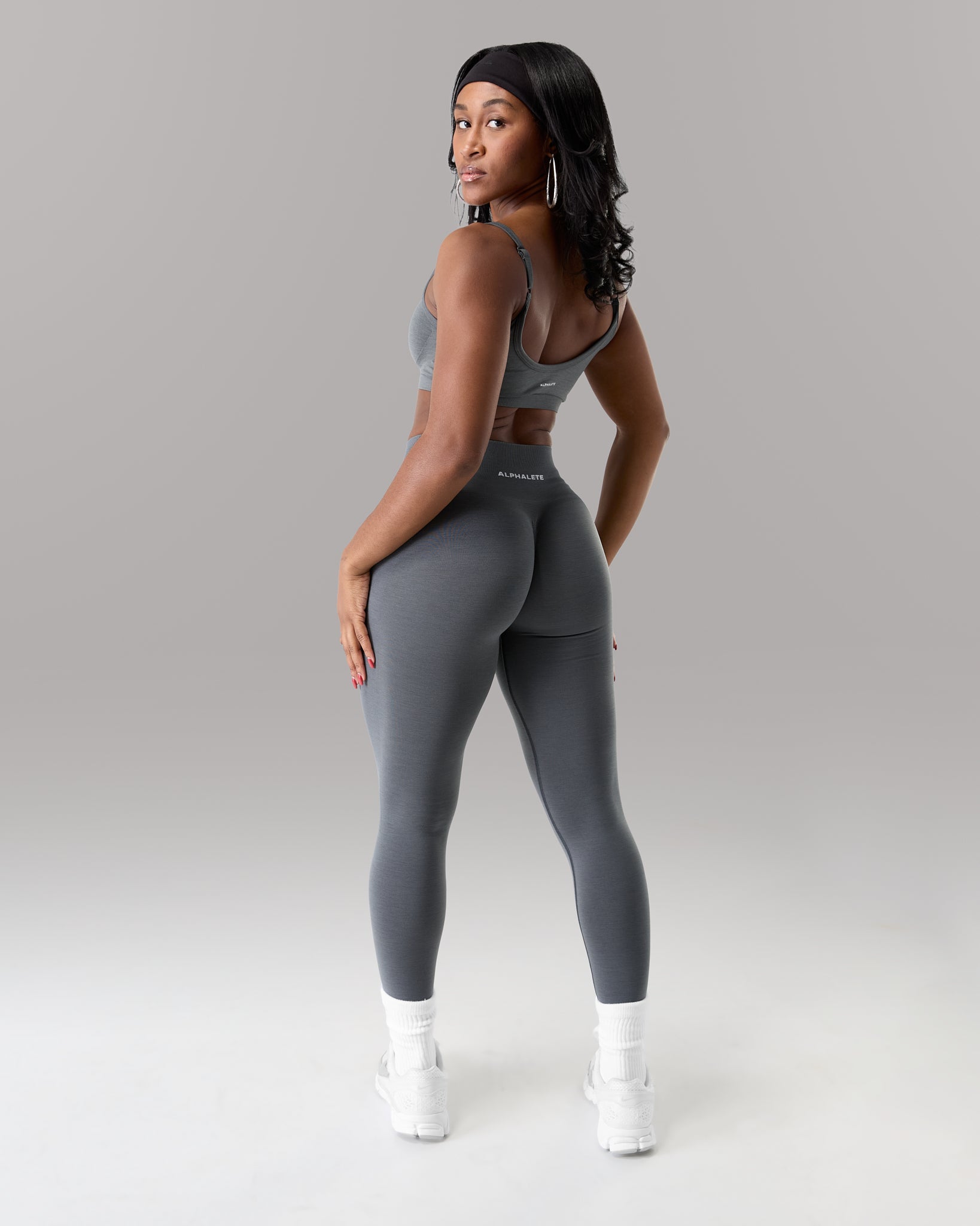 Amplify Mid Rise Legging - Smoke – Alphalete Athletics