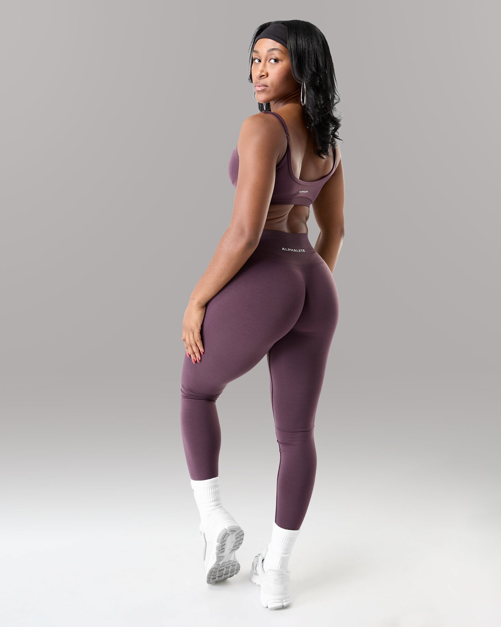 Amplify Mid Rise Legging - Black Garnet – Alphalete Athletics