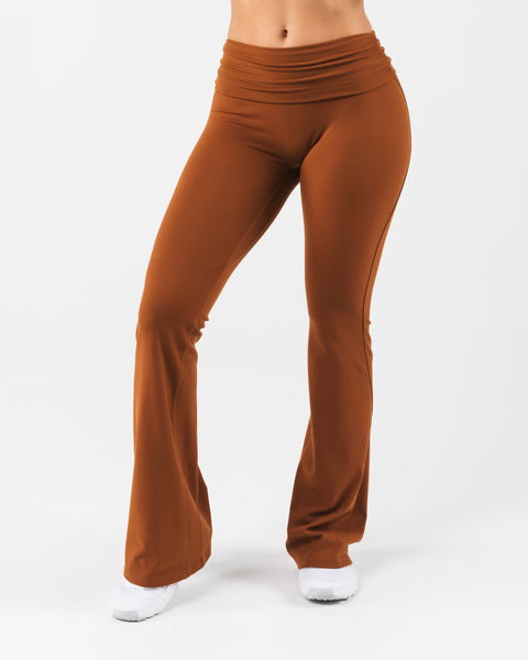 Aura_Fold_Over_Flare_Root_1_gr