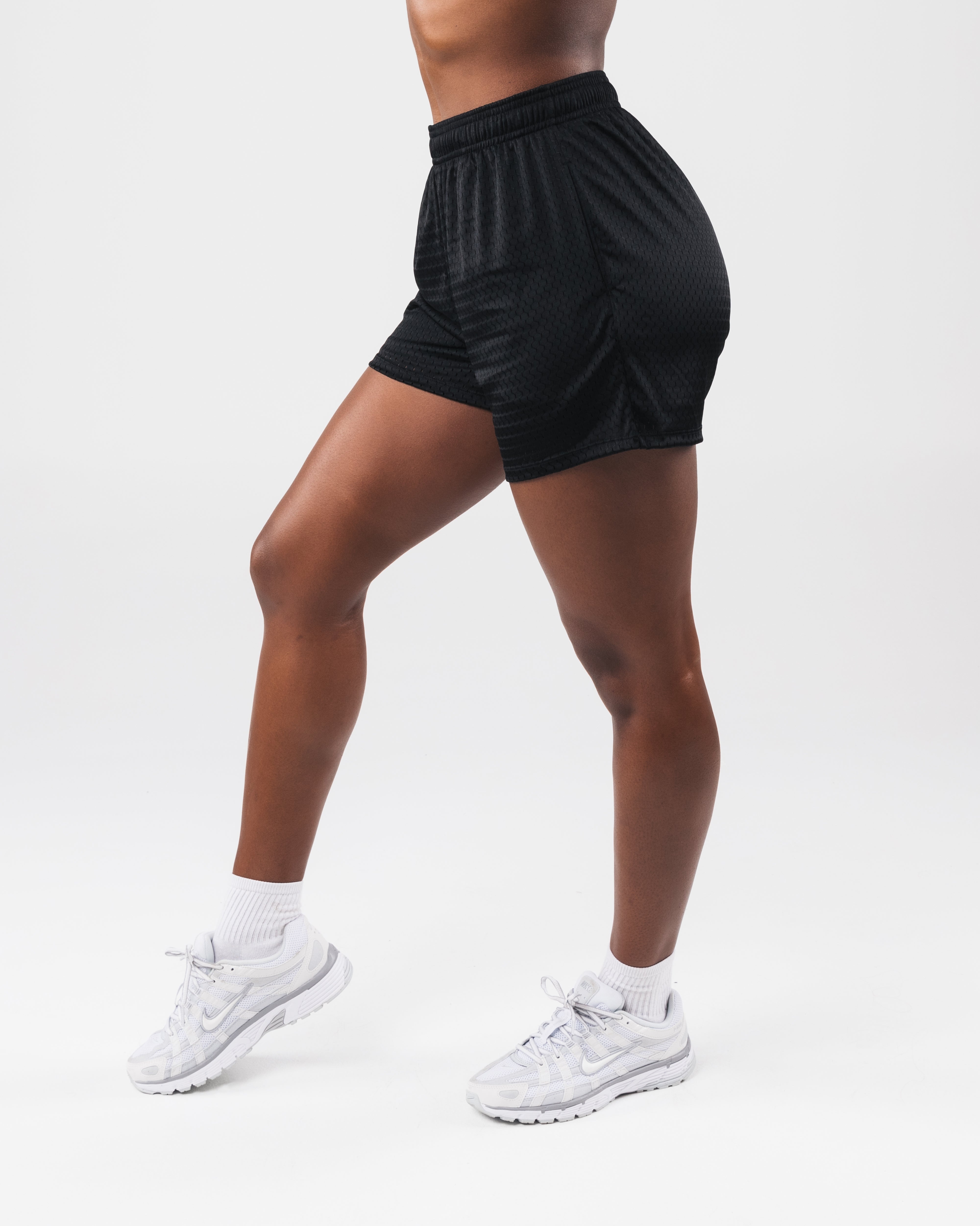Essential Mesh Short - Black – Alphalete Athletics