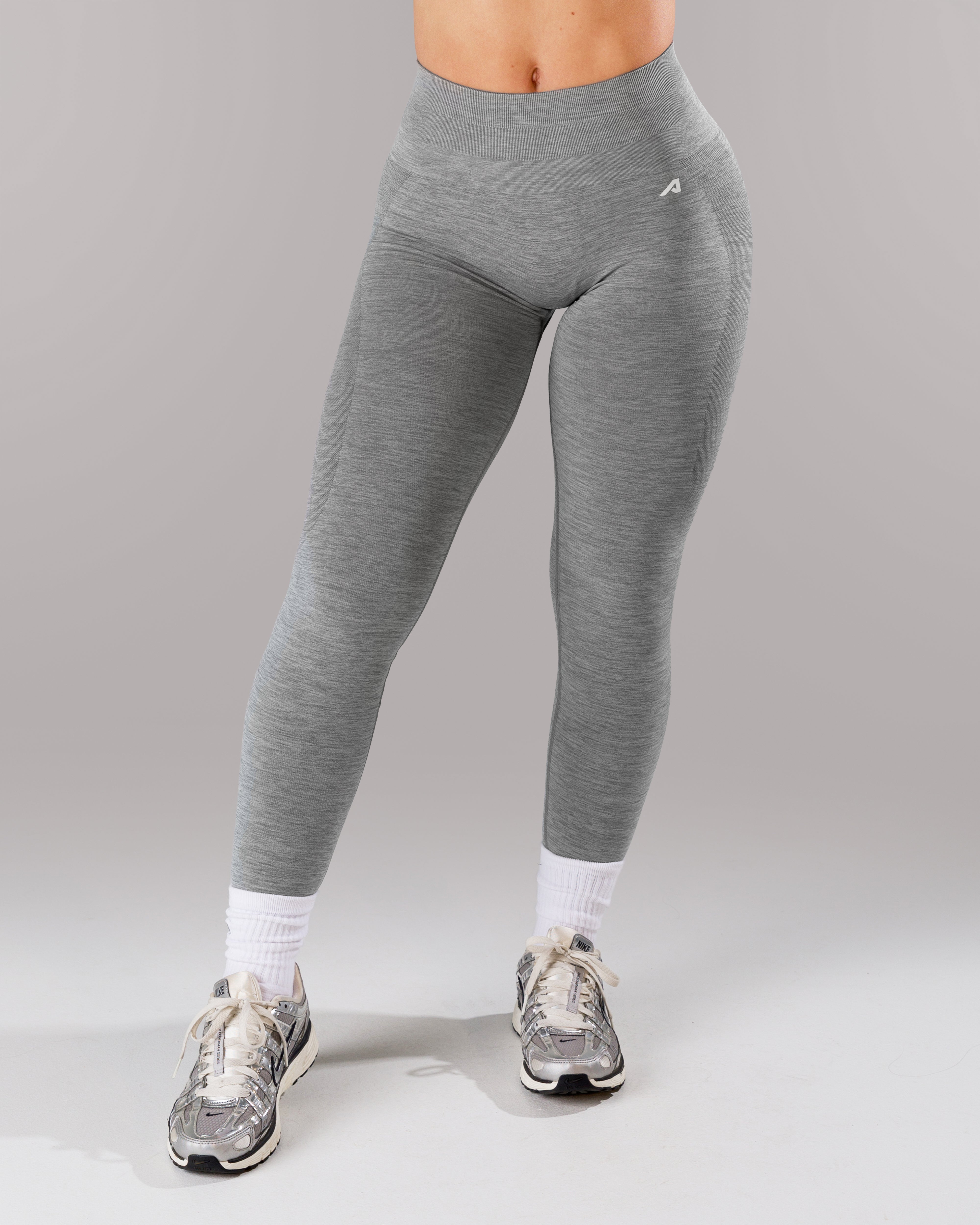 Pump Mid Rise Legging - Heather Grey – Alphalete Athletics