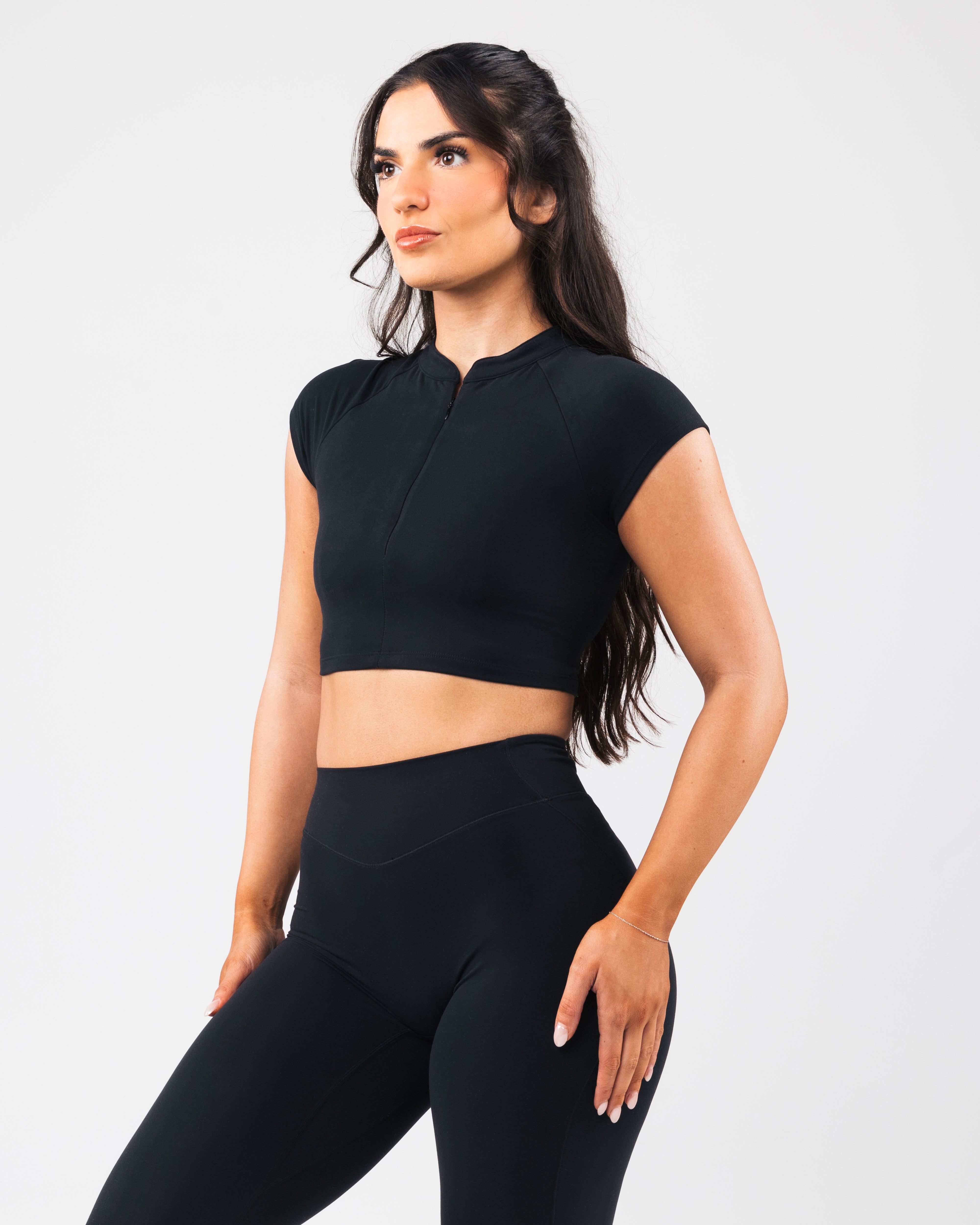 KDM Zip Bra - Black – Alphalete Athletics