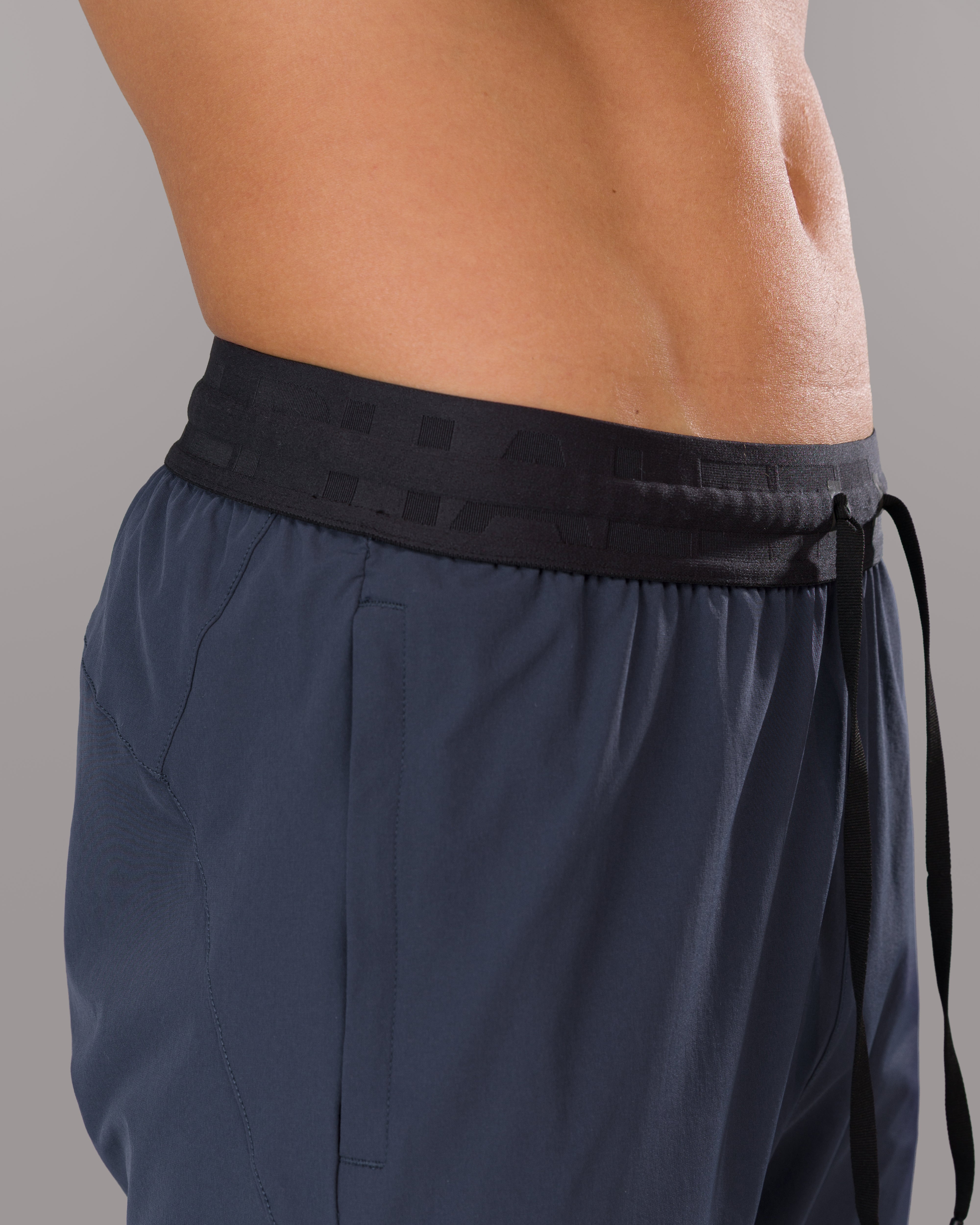 ATHLET プロキシマ Apex Jogger - Midnight Drive – Alphalete Athletics