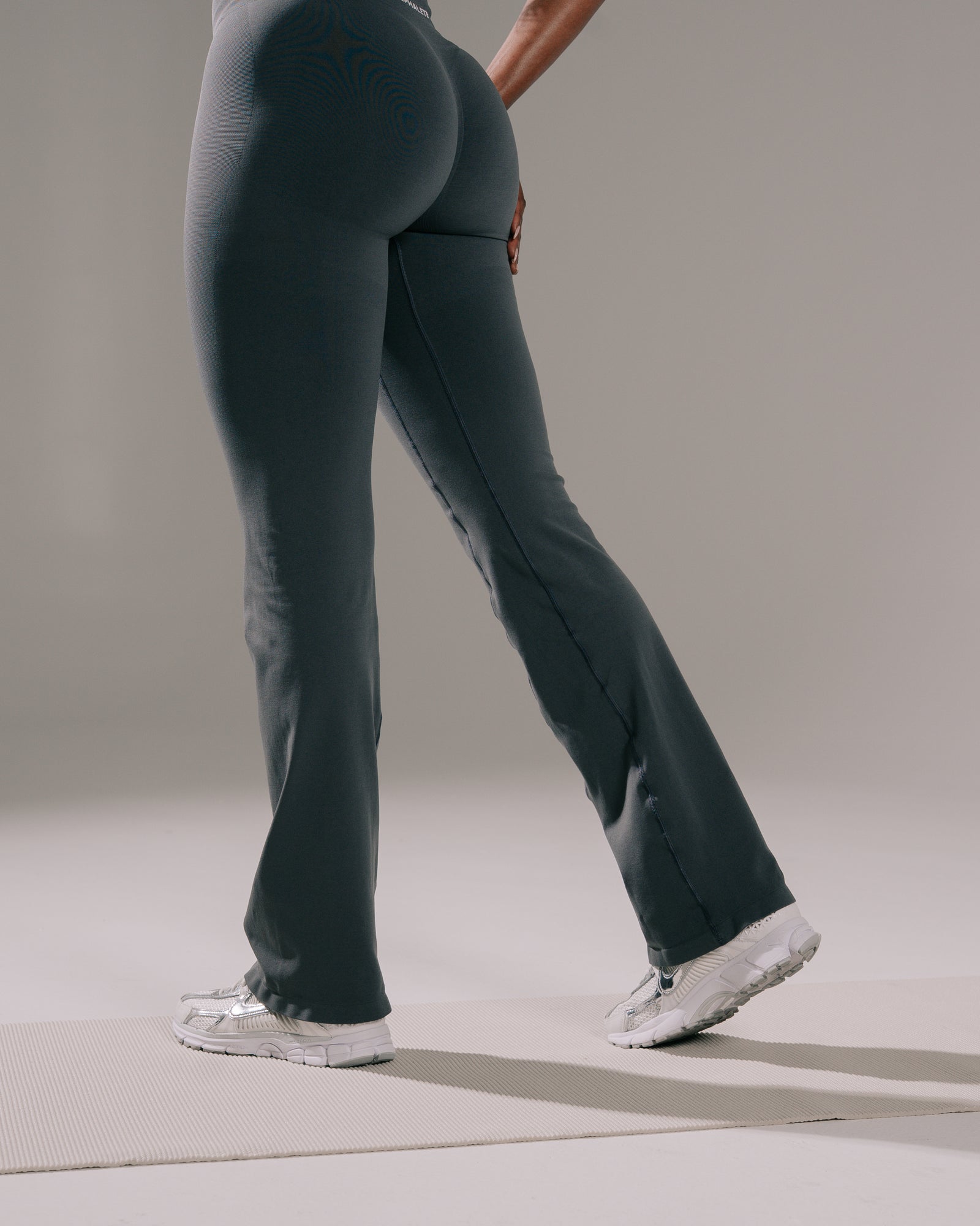 Pump Mid Rise Flared Pant - Merlot product media