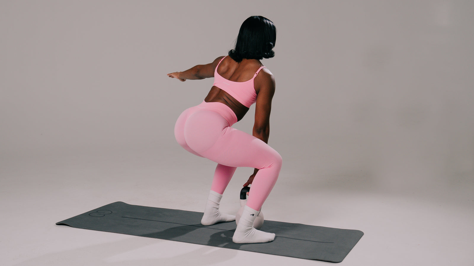 Pump Mid Rise Legging - Mocha product media