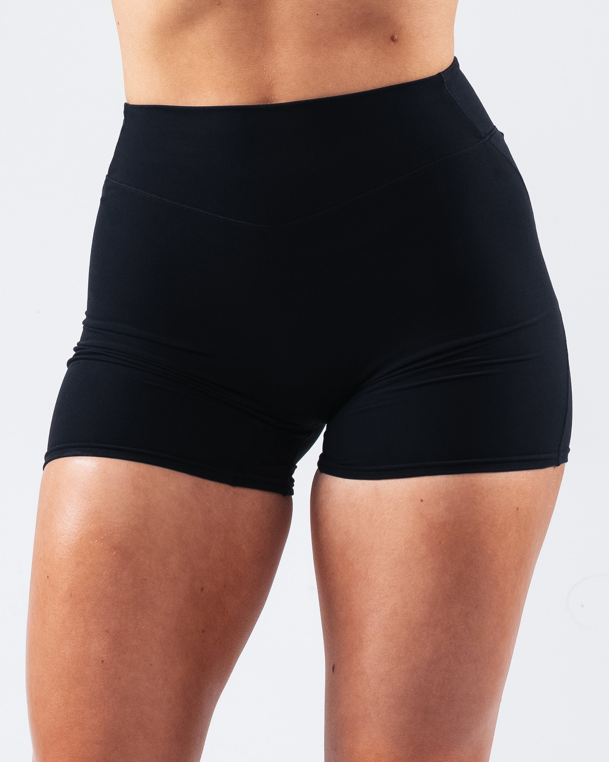 Alphalete Biker shorts offers black