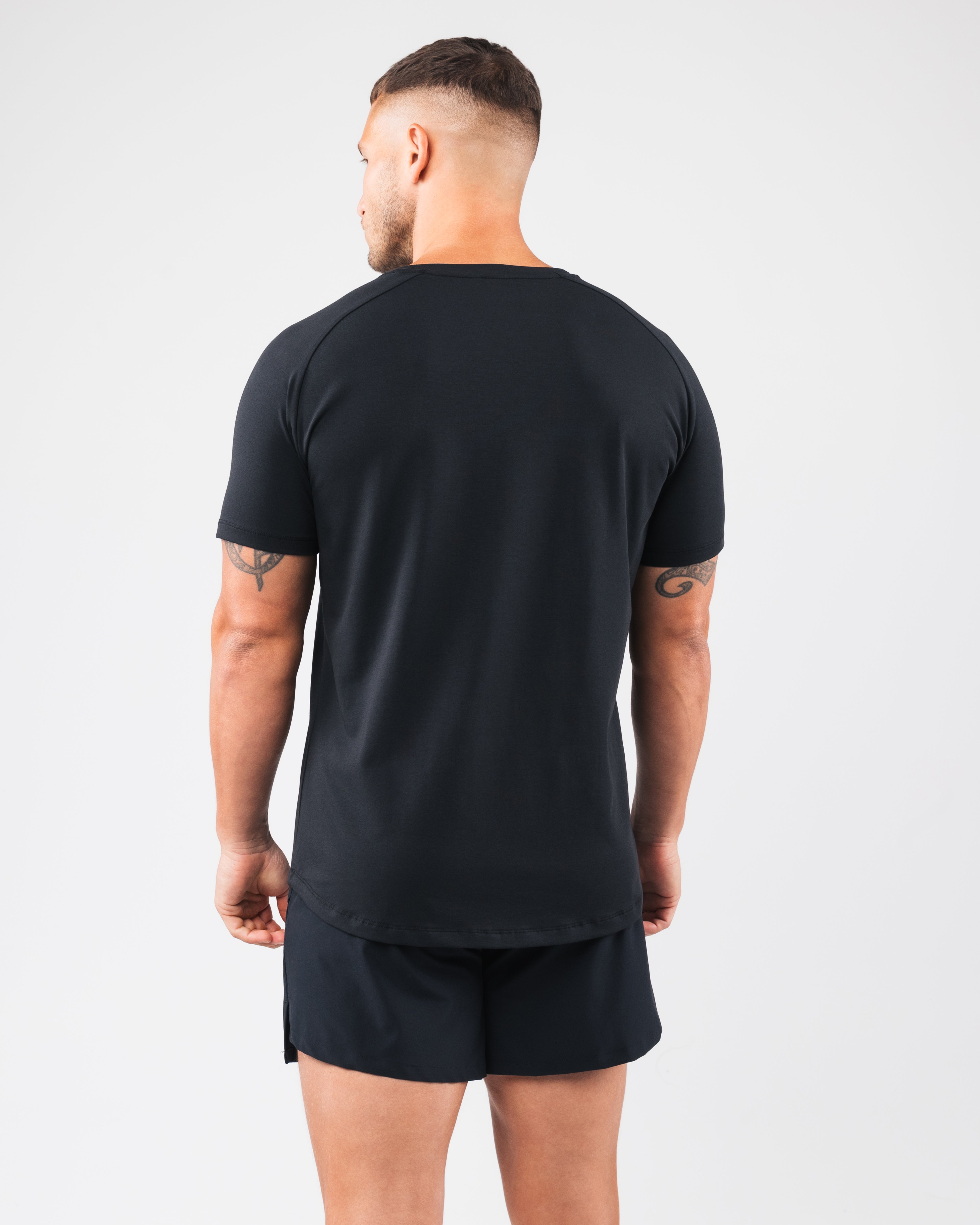 Force Core Tee - Black – Alphalete Athletics