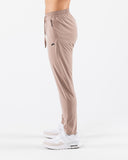 Swift Training Pant - Sand